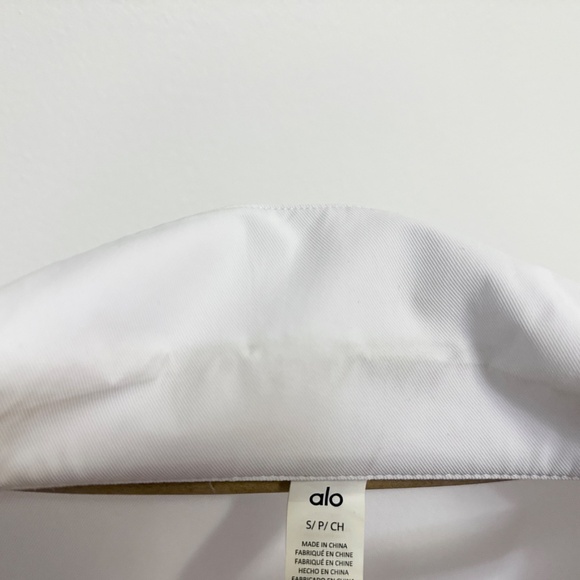 Alo Cropped Take Me Out Button Up - Picture 6 of 6